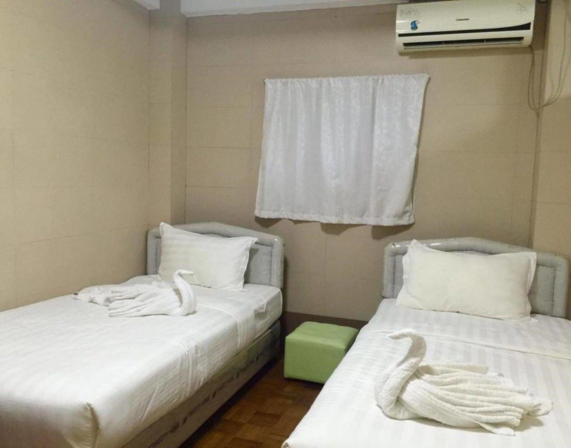 Pandora Motel Rangun Zewnętrze zdjęcie