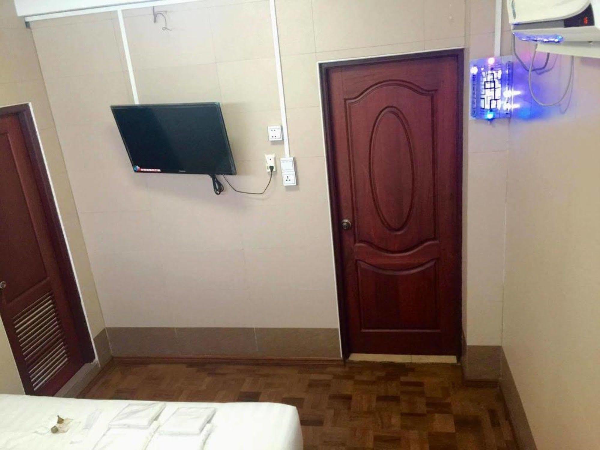 Pandora Motel Rangun Zewnętrze zdjęcie